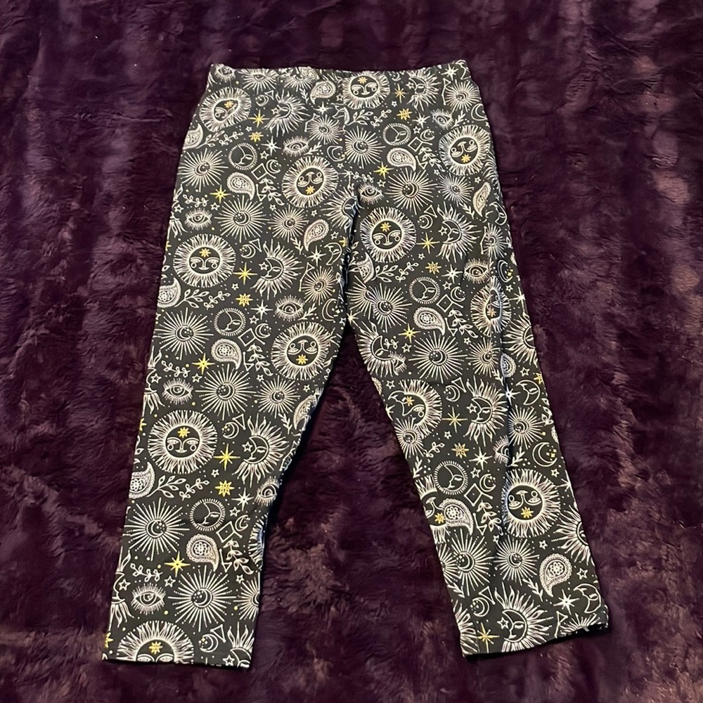 No Boundaries Gold Foil Detail Celestial Capri Leggings